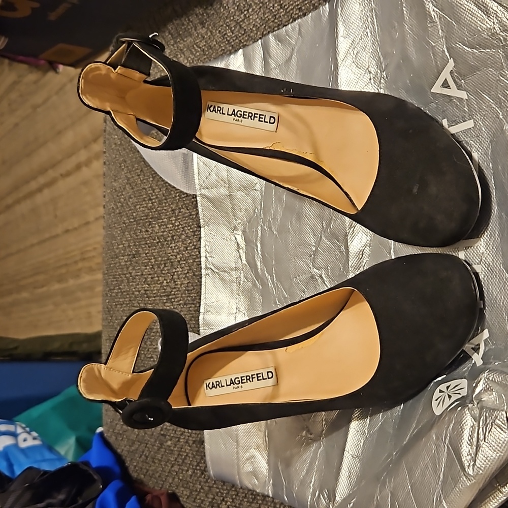 Karl Lagerfeld Embellished Black Suede Pumps